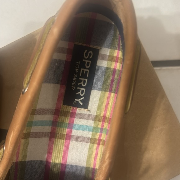 Comfy Sperry - Picture 3 of 5